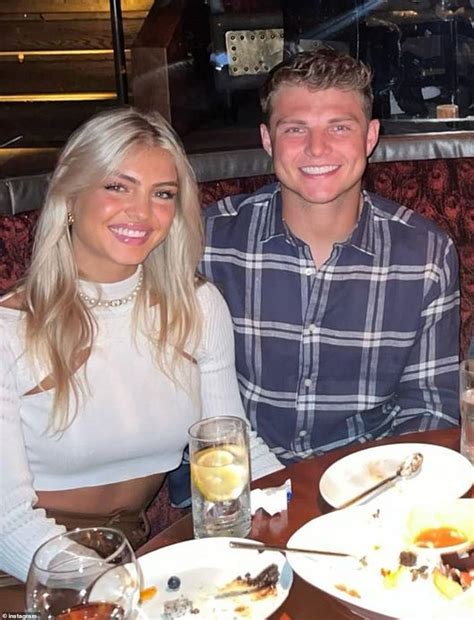 zach wilson slept with mom|Zach Wilson poses with GF after accused of sleeping。